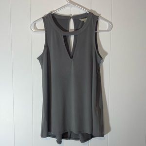 Banana Republic Ladies Sleeveless‘s XXS Petite Blouse in Olive Green